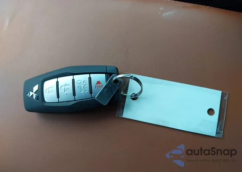 2024 Mitsubishi Outlander Sel 2.5 2Wd z USA, uszkodzony, nr VIN JA4J3WA86RZ055719